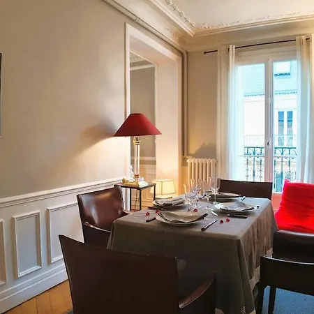 Parisian Elegance In Ranelagh * Paříž