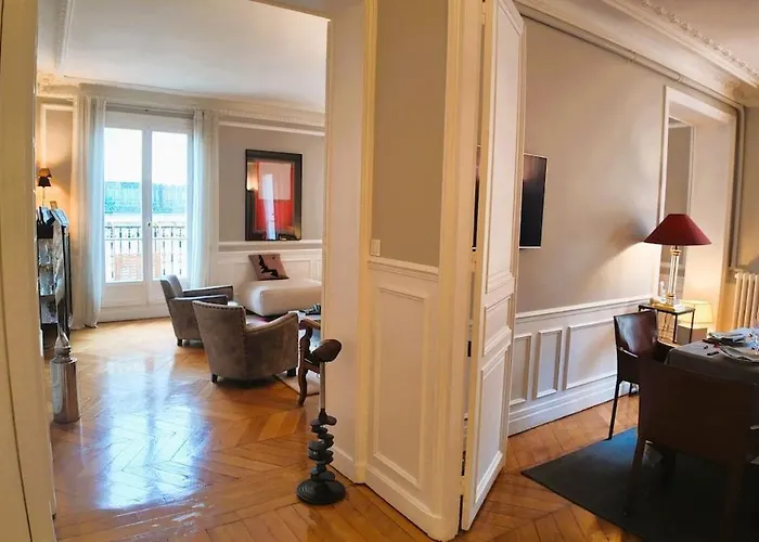 Apartment Parisian Elegance In Ranelagh