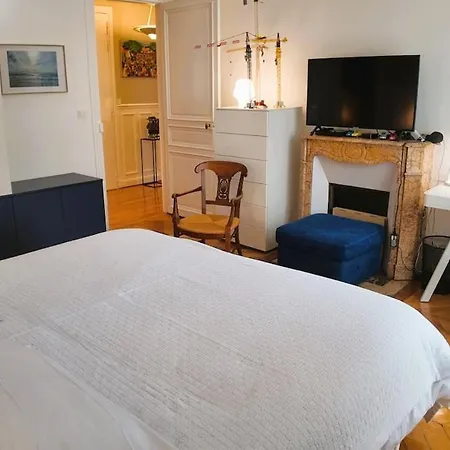 Parisian Elegance In Ranelagh Daire