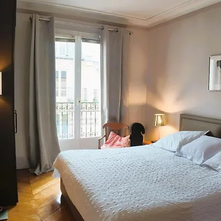 Parisian Elegance In Ranelagh アパート パリ