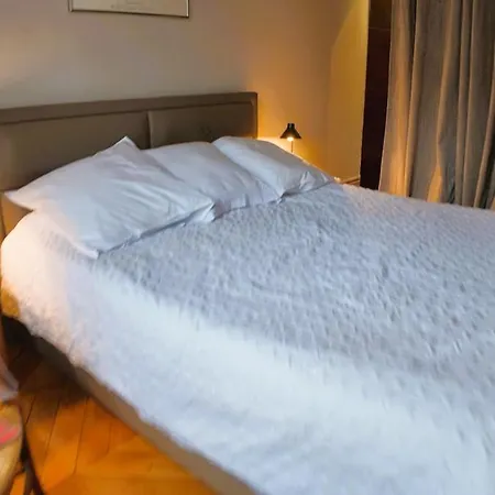 Parisian Elegance In Ranelagh * パリ