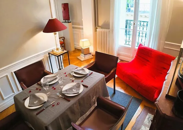 Parisian Elegance In Ranelagh * パリ