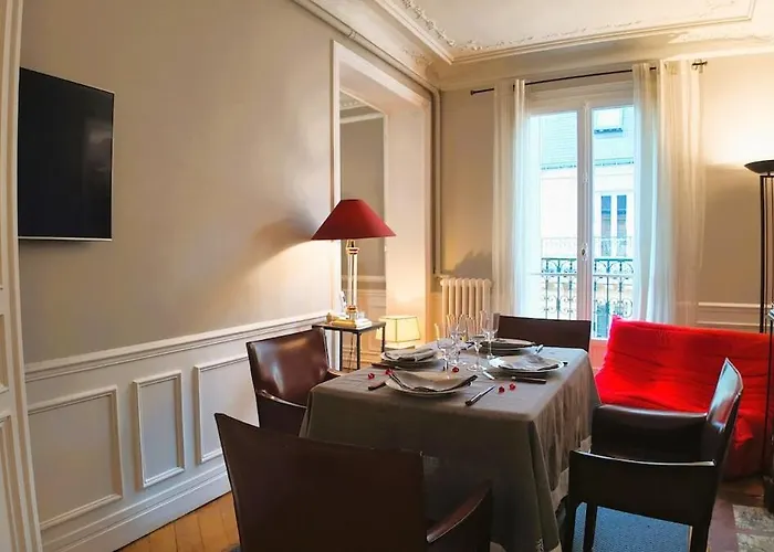 Parisian Elegance In Ranelagh * パリ