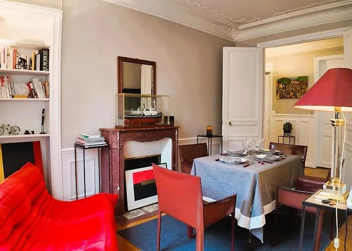 Parisian Elegance In Ranelagh Appartement