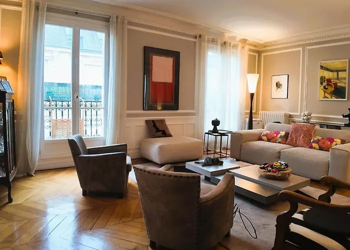 Parisian Elegance In Ranelagh * パリ