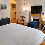 Parisian Elegance In Ranelagh דירה