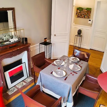 Parisian Elegance In Ranelagh Апартаменты Париж