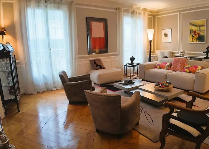 Parisian Elegance In Ranelagh