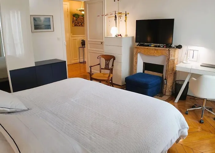 Parisian Elegance In Ranelagh Апартаменты